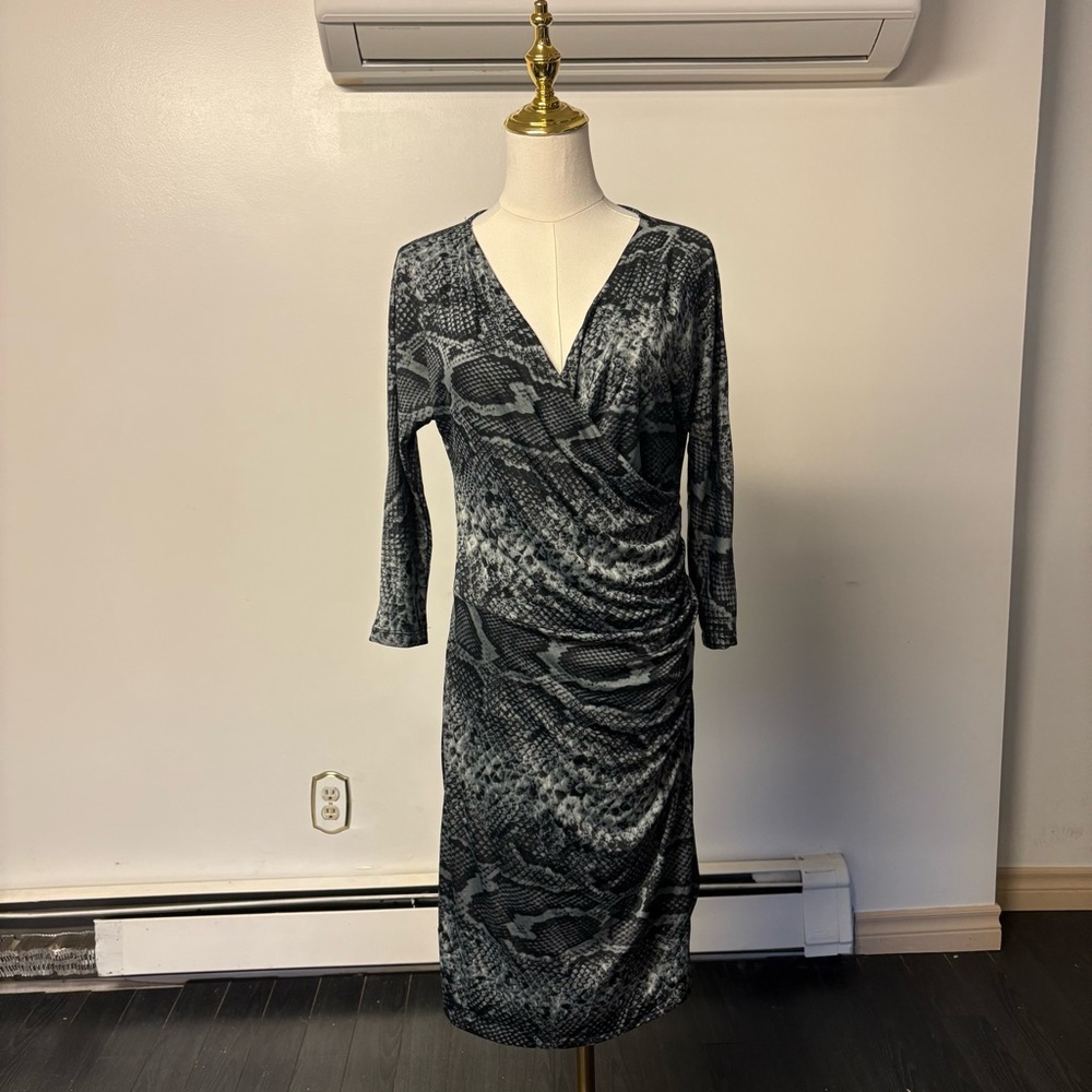 Elegant Gray Patterned Dress